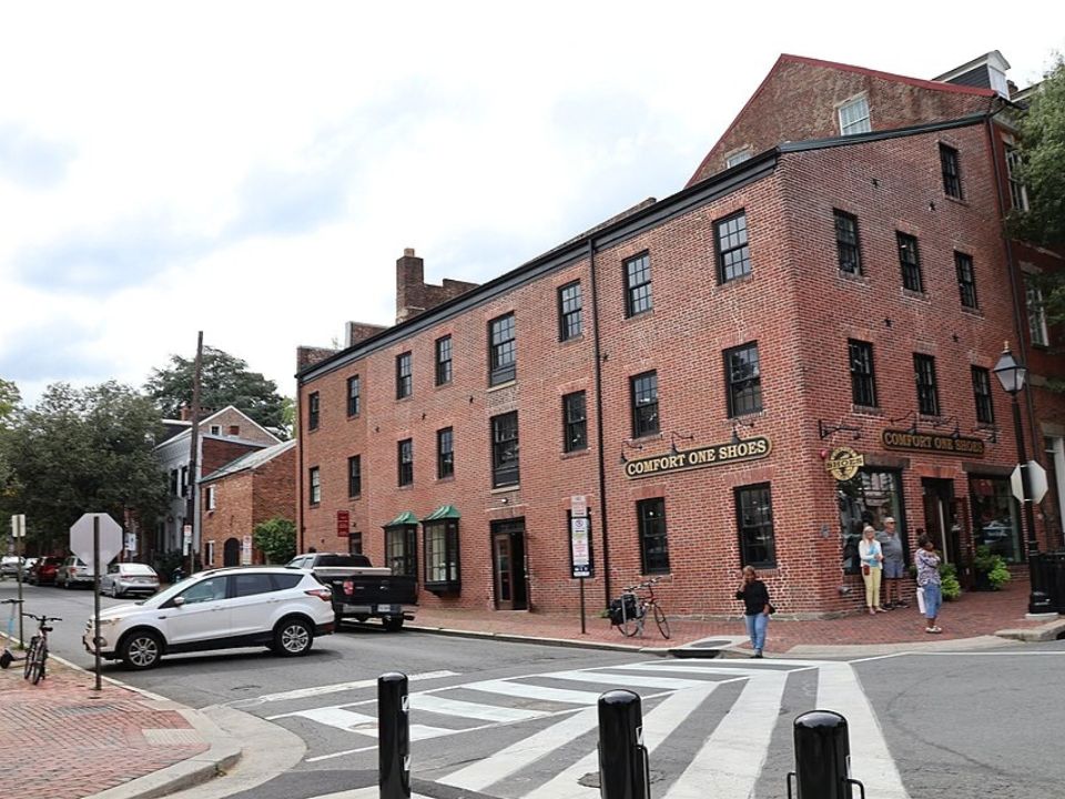 A real landmark view in Old Town, Alexandria, VA, part of the Alexandria Pro Plumbing service area