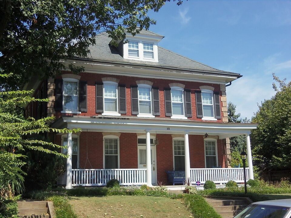 A real landmark view in Rosemont, Alexandria, VA, part of the Alexandria Pro Plumbing service area